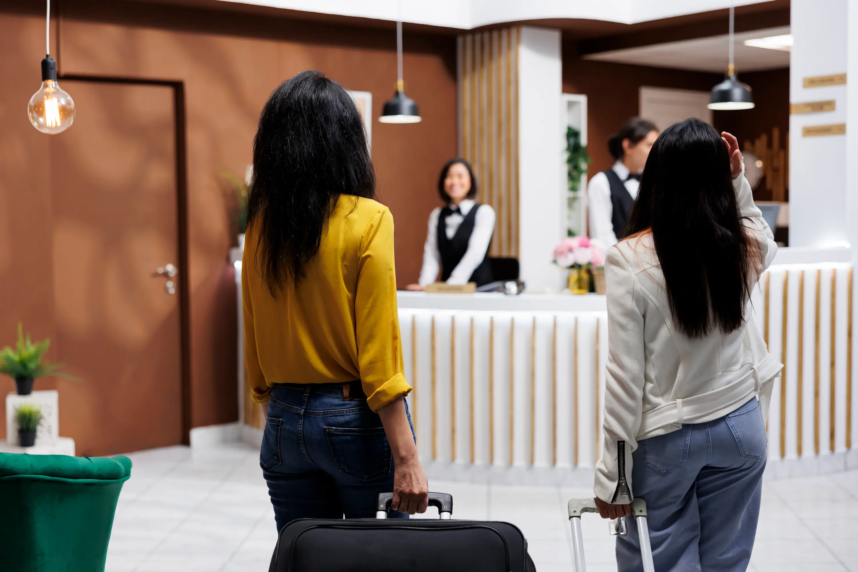 Hotel Check-In Time: Standard Hours & How to Manage It